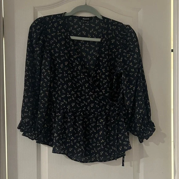 Madewell Navy Floral Wrap Blouse Size Small - Picture 4 of 6